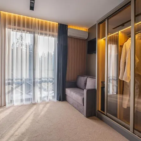 Hotel Mk *