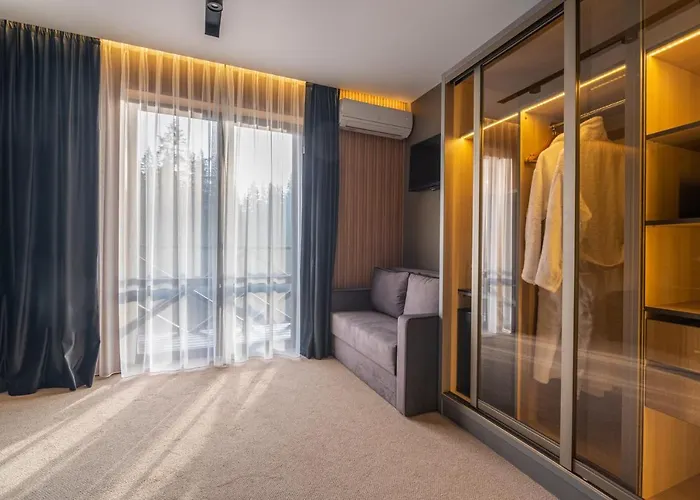Hotel Mk *