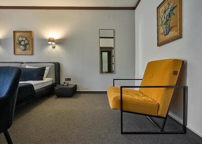 Hotel Mk *