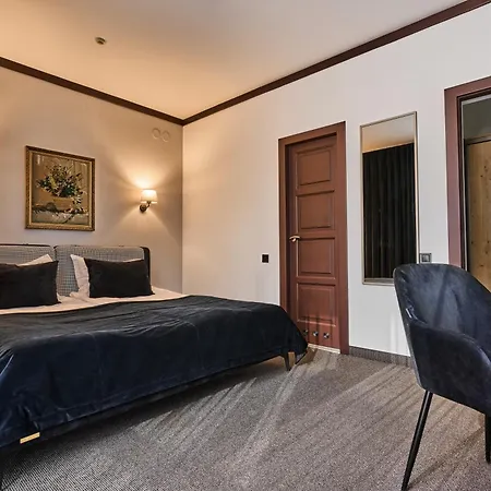 Hotel Mk *